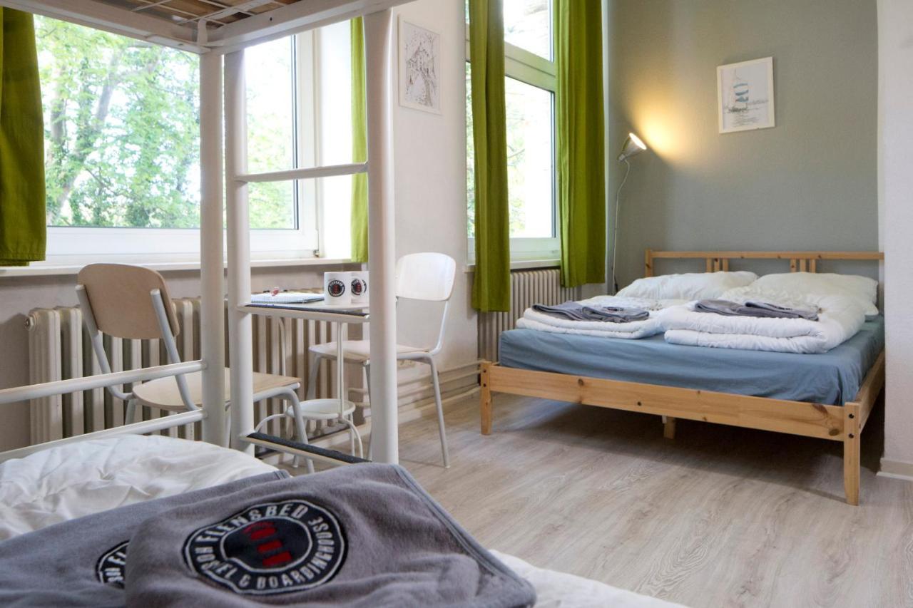 Flensbed Hotel & Hostel เฟลนส์บวร์ก ภายนอก รูปภาพ