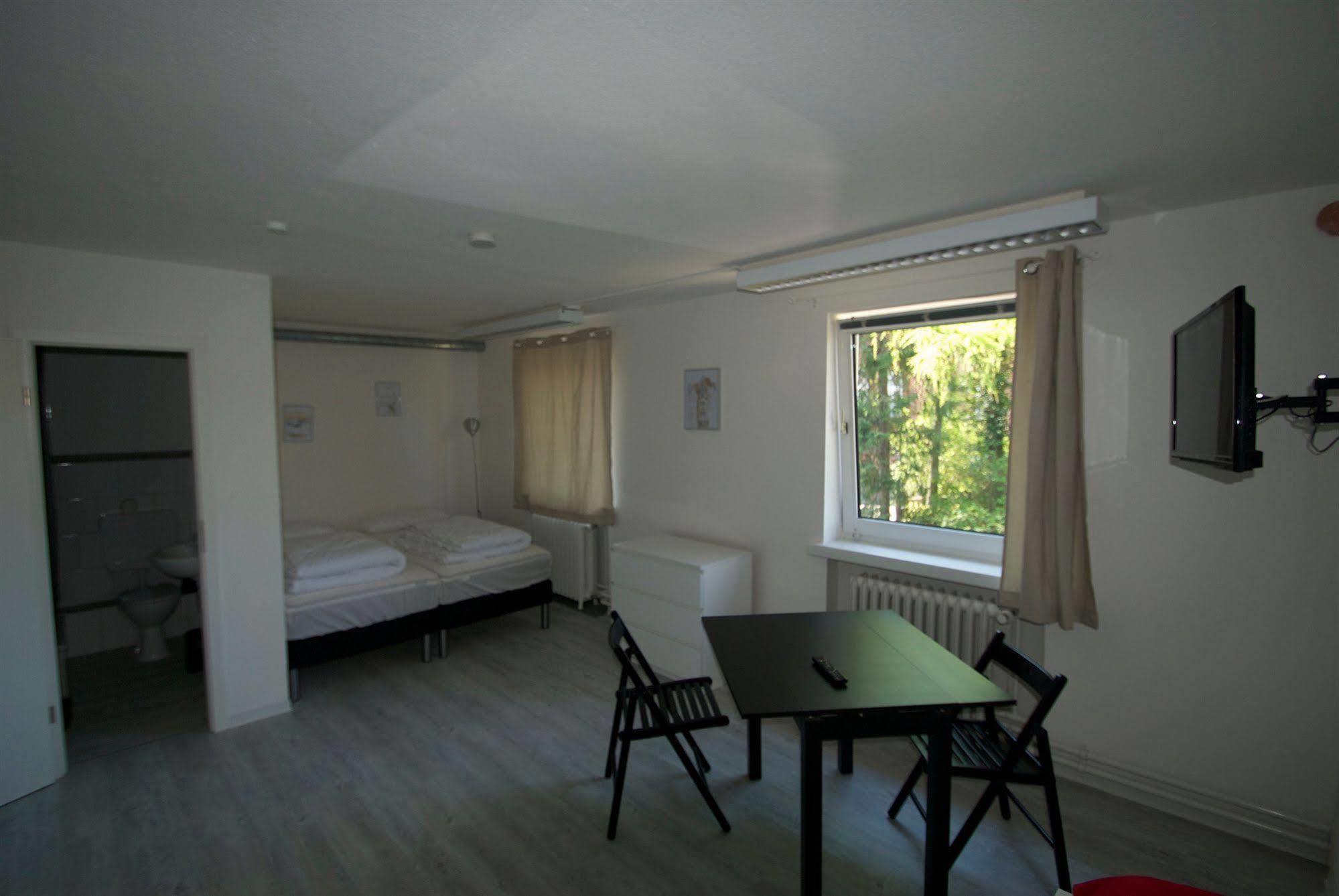 Flensbed Hotel & Hostel เฟลนส์บวร์ก ภายนอก รูปภาพ
